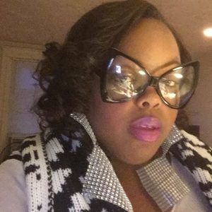 Meet your Posher, Stacy